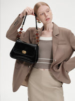 Load image into Gallery viewer, Smting leather pearl chain flap bag
